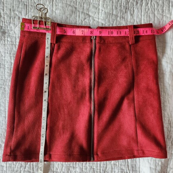 🇫🇷 French Mini Faux Suede Red Skirt - Size M - Picture 5 of 6